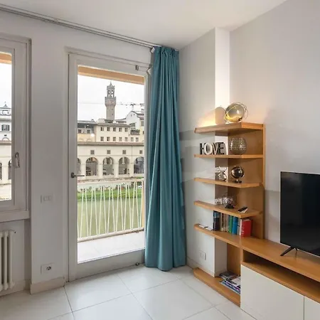 Ponte Vecchio View Open Space アパート