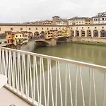 Ponte Vecchio View Open Space Daire Floransa